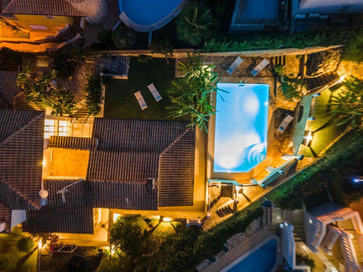 Alcanada Sunrise Villa *